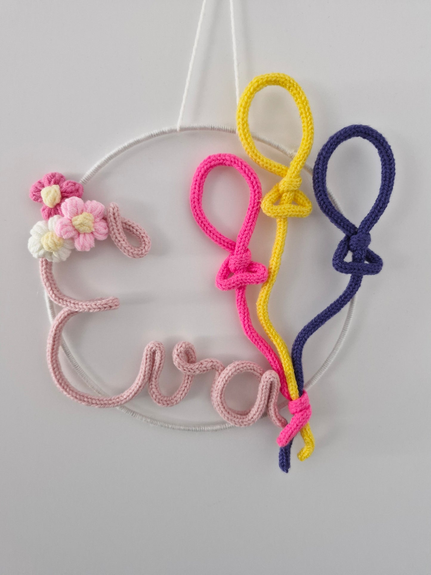 Wandanhänger „Luftballons&Blümchen“ – personalisiert mit Wunschname