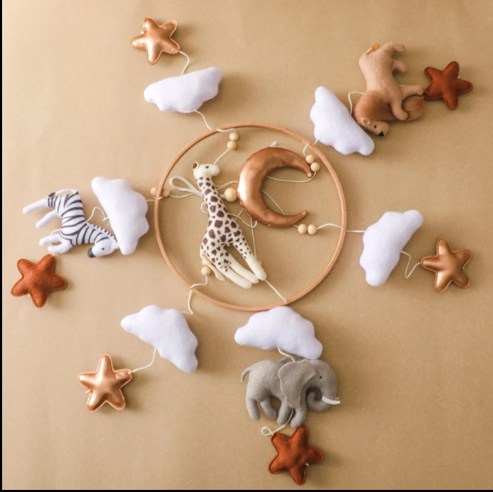 Handgefertigtes Baby-Mobile Safari-Tiere