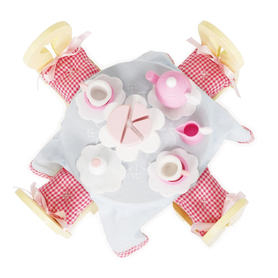 Daisylane Esszimmer ME056 / Dining Room (New Look)