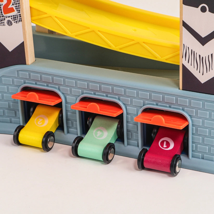 Autorennstrecke - Montessori